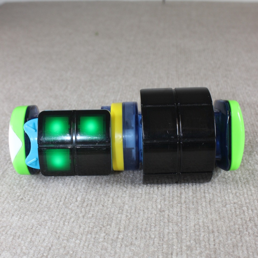 Hasbro Bop It Tetris Handheld Electronic Game Blue Translucent Light Up 2013 - Picture 6 of 6